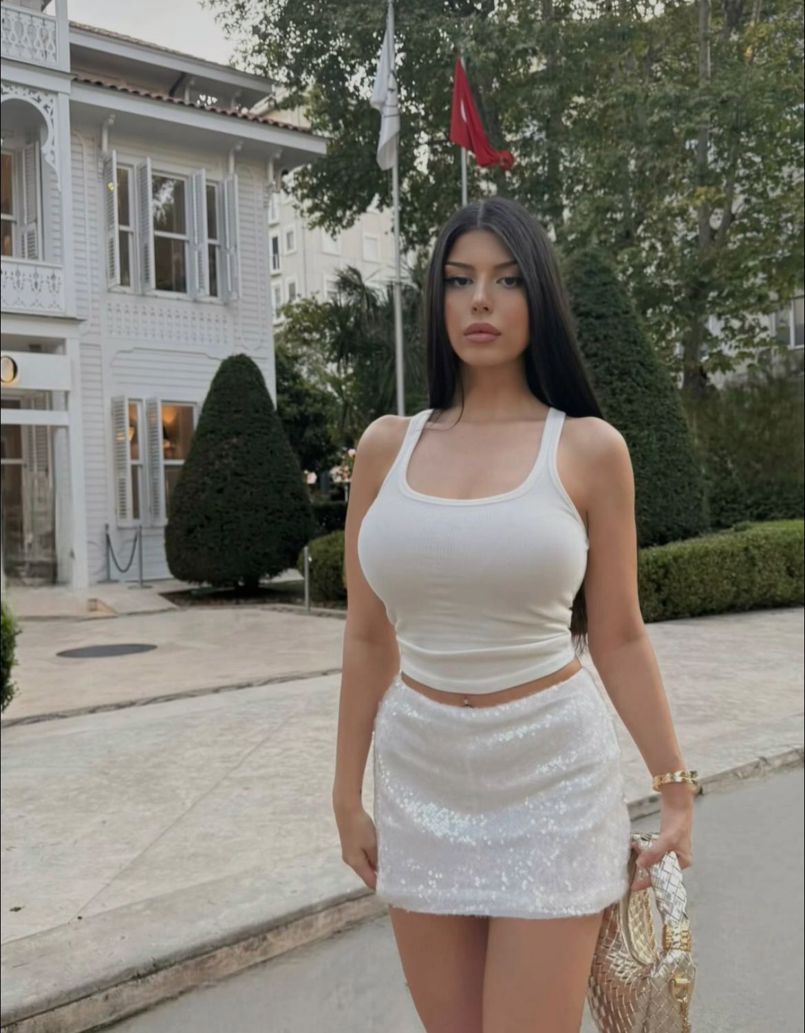 Yenişehir Escort İpek ile Güler Yüz